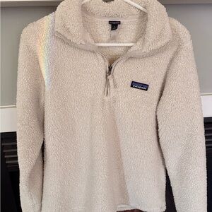 Patagonia women’s Los Gatos 1/4 zip fleece pullover in birch white or cream. Med